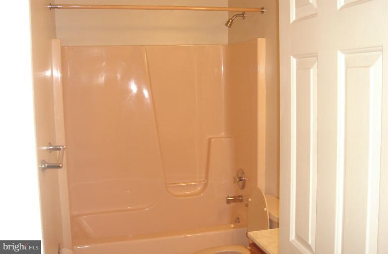 12396 Purcell Road Manassas, VA 20112 - Photo 15 of 24 Bath