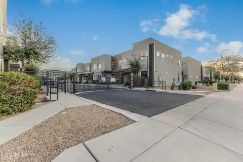 $500,000 | 2315 East Pinchot Avenue, Unit 126, Phoenix, AZ 85016