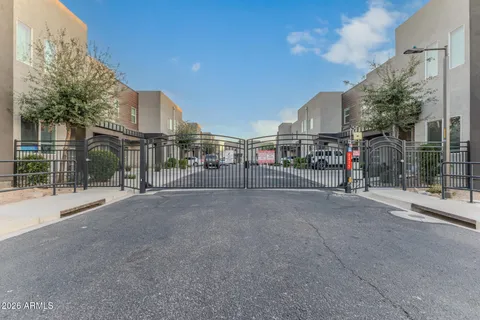 $500,000 | 2315 East Pinchot Avenue, Unit 126, Phoenix, AZ 85016