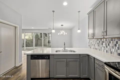 $500,000 | 2315 East Pinchot Avenue, Unit 126, Phoenix, AZ 85016