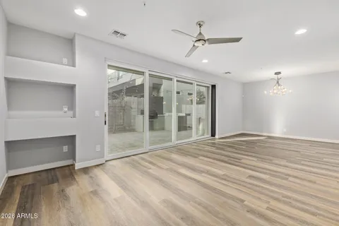 $500,000 | 2315 East Pinchot Avenue, Unit 126, Phoenix, AZ 85016