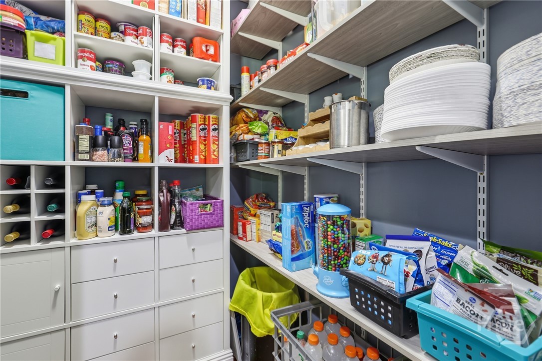116 Bluegrass Circle Guyton, GA 31312 - Photo 12 of 50 Walk-in pantry