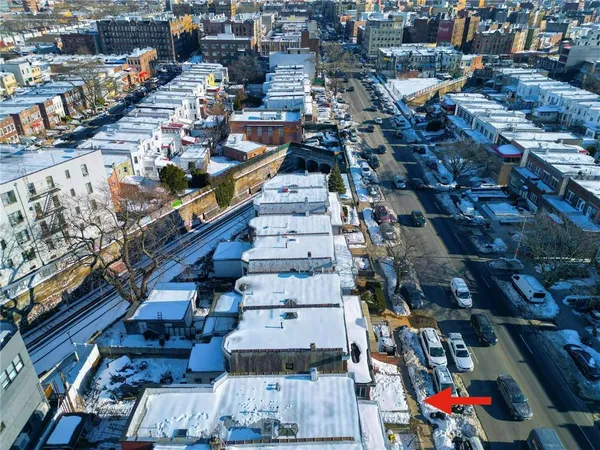 $1,050,000 | 2107 65th Street | Mapleton