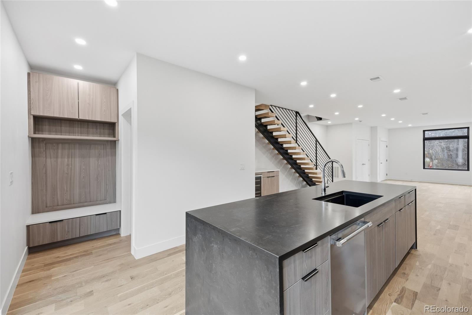 1446 Stuart Street Denver, CO 80204 - Photo 7 of 43