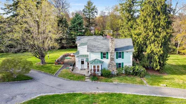 $949,000 | 329 Highway 6N, Mahopac, NY 10541