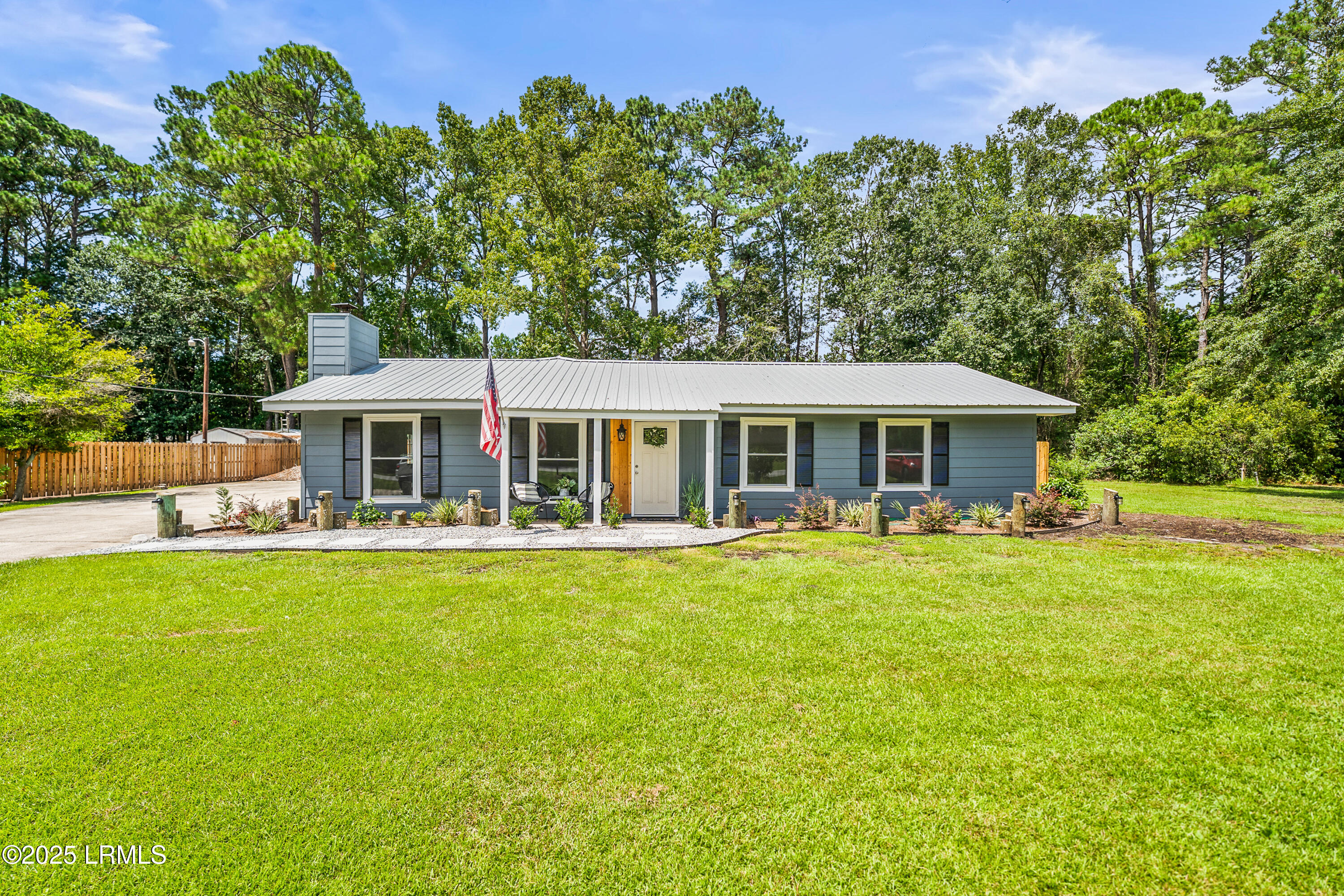 46 Mroz Road Beaufort, SC 29906 - Photo 3 of 42 DSC00166.jpg-FULL