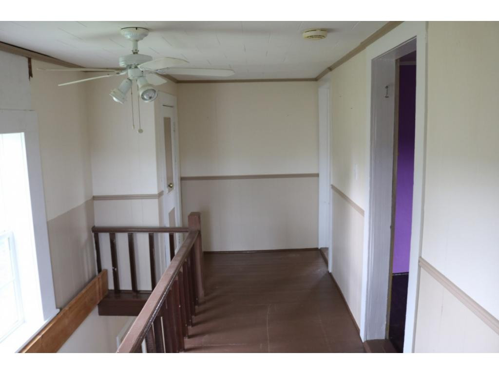 2765 Ottway Road Greeneville, TN 37745 - Photo 11 of 18 upstairs