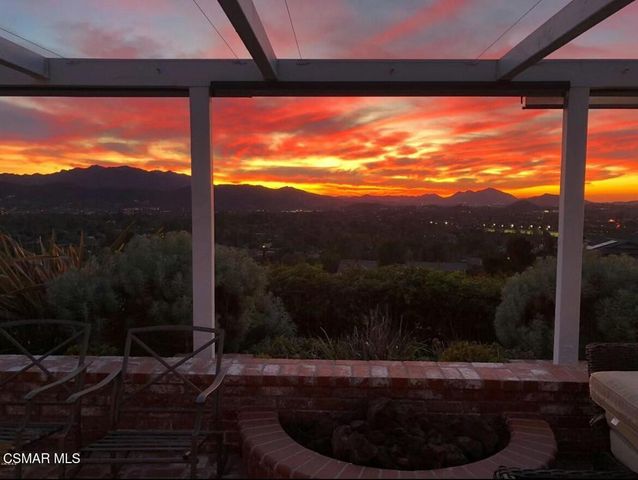 a view of a lot of a lake