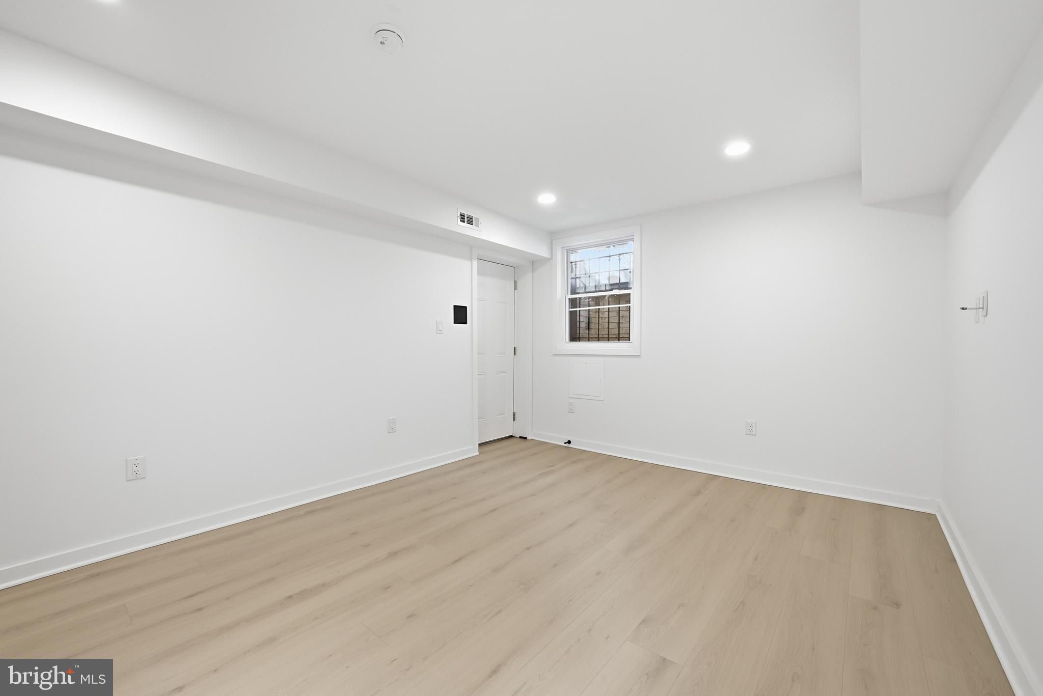 302 Oklahoma Avenue Northeast, Unit 101 Washington, DC 20002 - Photo 4 of 18 Open foor plan