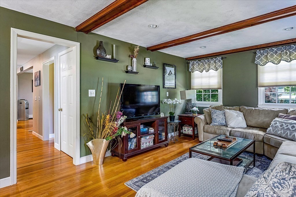 10 Lowry Road Framingham, MA 01701 - Photo 12 of 39