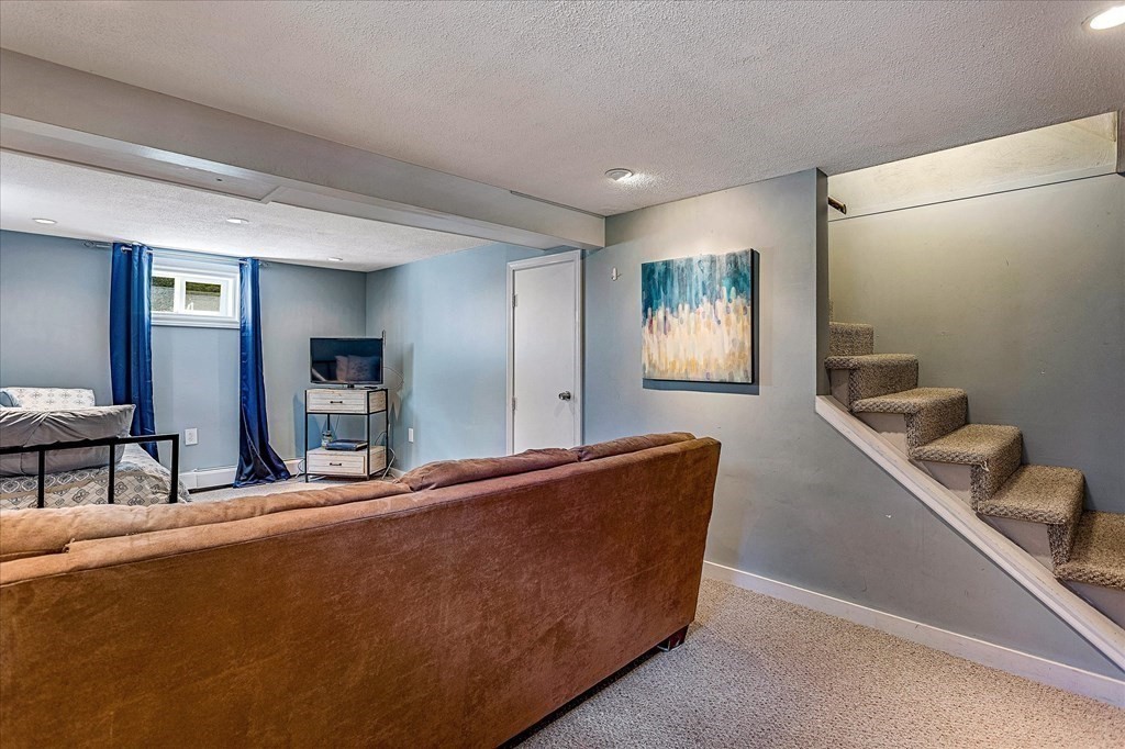 10 Lowry Road Framingham, MA 01701 - Photo 25 of 39