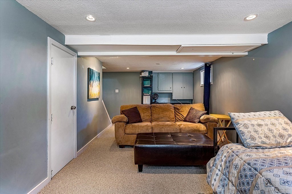 10 Lowry Road Framingham, MA 01701 - Photo 27 of 39