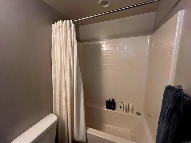 $4,250 | 307 West Street, Unit 106, Oceanside, CA 92054