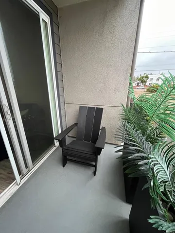 $4,250 | 307 West Street, Unit 106, Oceanside, CA 92054