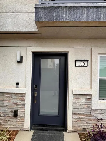 $4,250 | 307 West Street, Unit 106, Oceanside, CA 92054