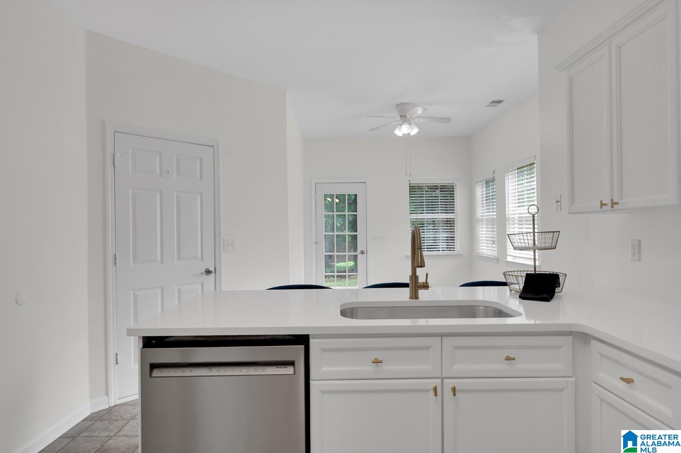 2263 Summer Ridge Drive Birmingham, AL 35226 - Photo 5 of 47