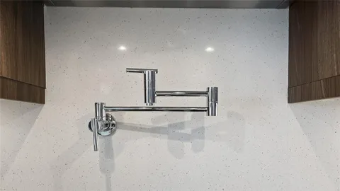 a close view of sink