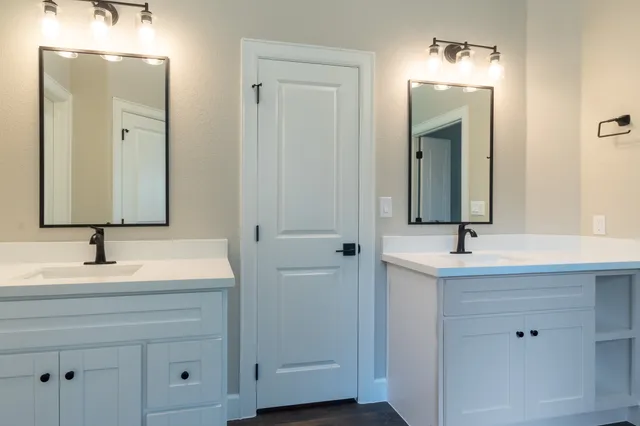 $380,000 | 1460 River Oaks Drive, Huntsville, TX 77340