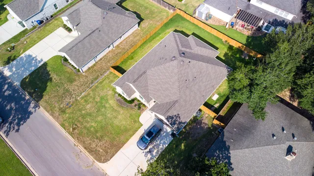 $380,000 | 1460 River Oaks Drive, Huntsville, TX 77340