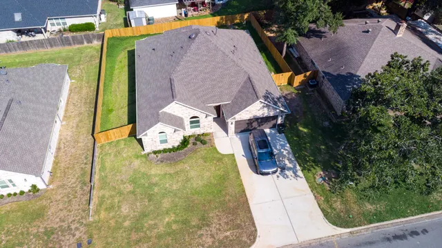 $380,000 | 1460 River Oaks Drive, Huntsville, TX 77340