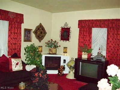 2629 Johnnycake Road Mogadore, OH 44260 - Photo 11 of 25 spacious LR