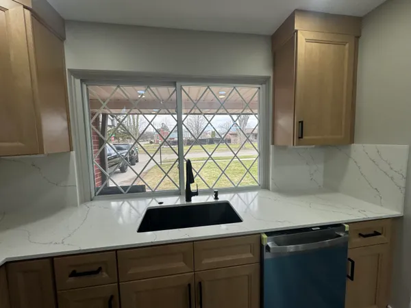 $329,777 | 41718 Mae Wood Drive, Sterling Heights, MI 48313