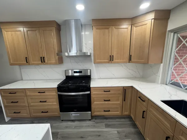 $329,777 | 41718 Mae Wood Drive, Sterling Heights, MI 48313