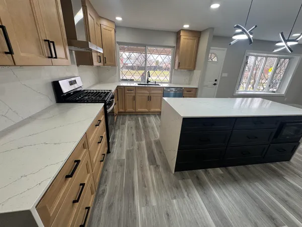 $329,777 | 41718 Mae Wood Drive, Sterling Heights, MI 48313
