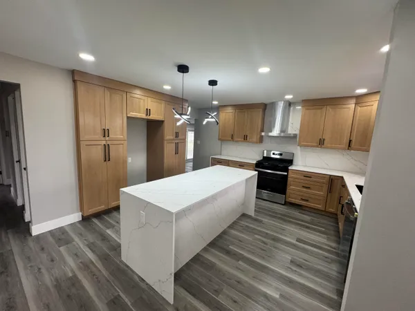 $329,777 | 41718 Mae Wood Drive, Sterling Heights, MI 48313