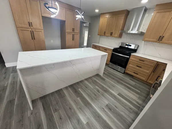 $329,777 | 41718 Mae Wood Drive, Sterling Heights, MI 48313