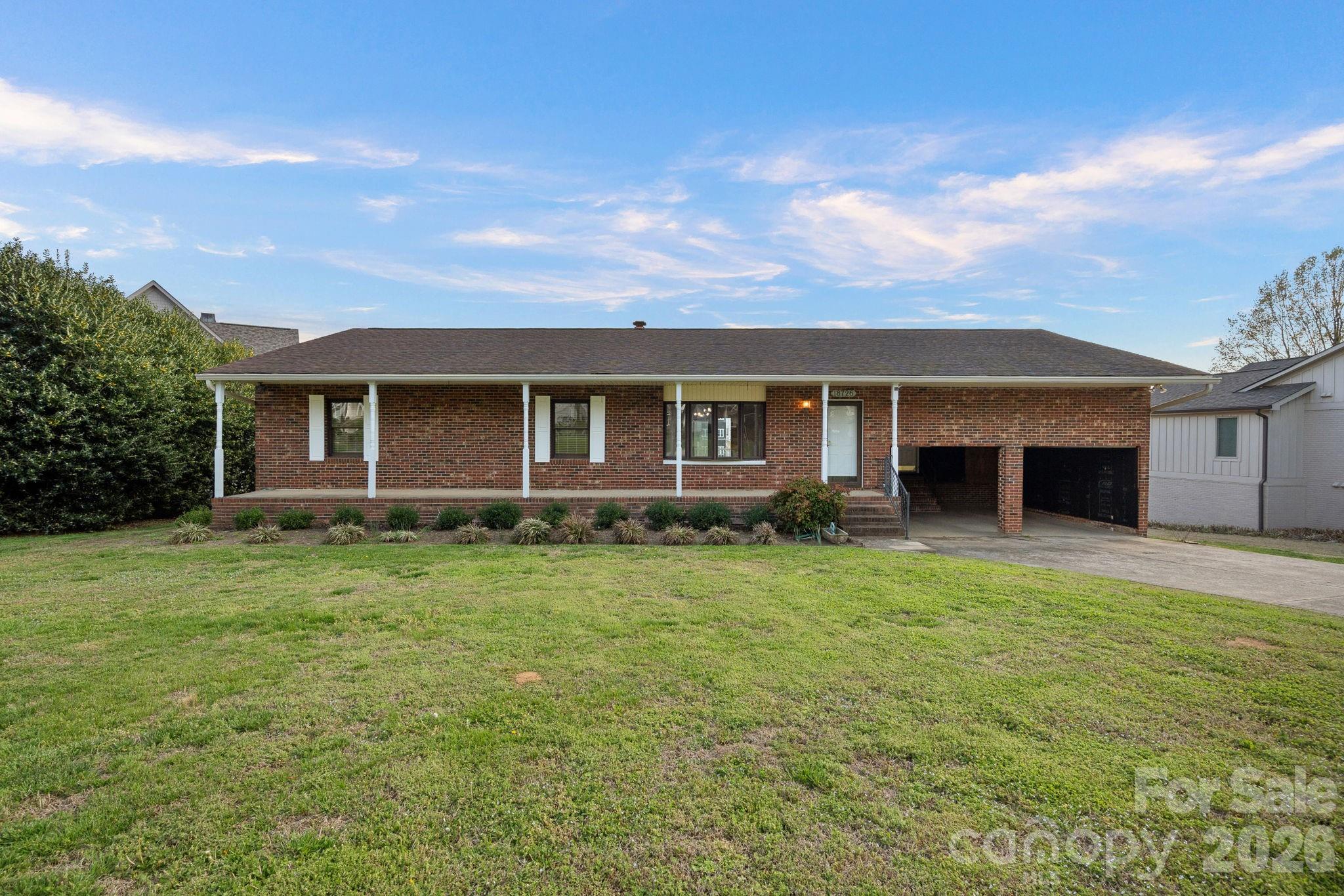 18726 Bluff Point Road Cornelius, NC 28031 - Photo 6 of 35