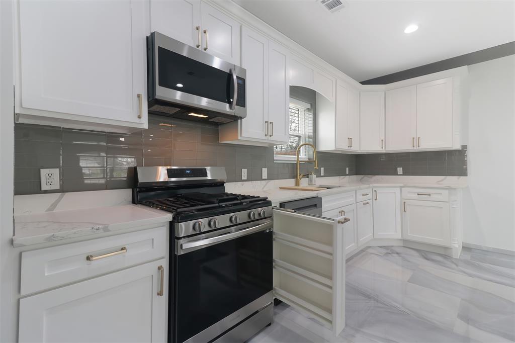 621 North Nursery Road Irving, TX 75061 - Photo 12 of 40