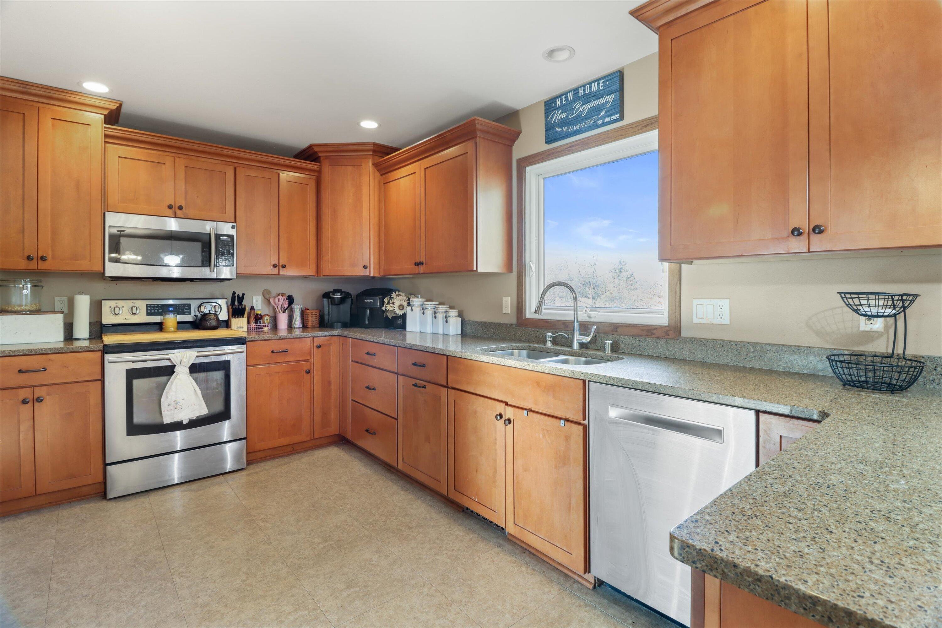 105 Winston Way Waunakee, WI 53597 - Photo 9 of 35 Kitchen Area