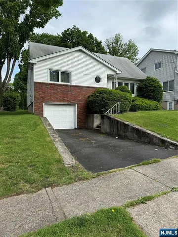 $525,500 | 7 Yantacaw Place, Nutley, NJ 07110