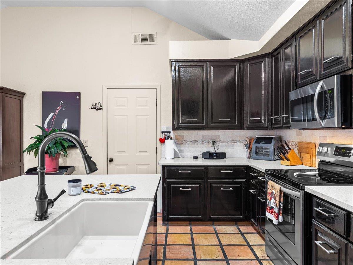 4021 Copper Penny Court Modesto, CA 95355 - Photo 24 of 74