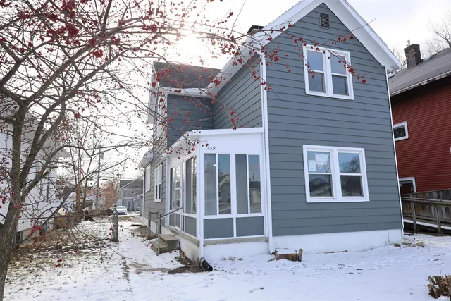 $209,900 | 739 West 4th Street, Fort Wayne, IN 46808