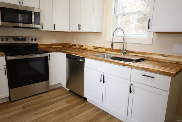 $209,900 | 739 West 4th Street, Fort Wayne, IN 46808