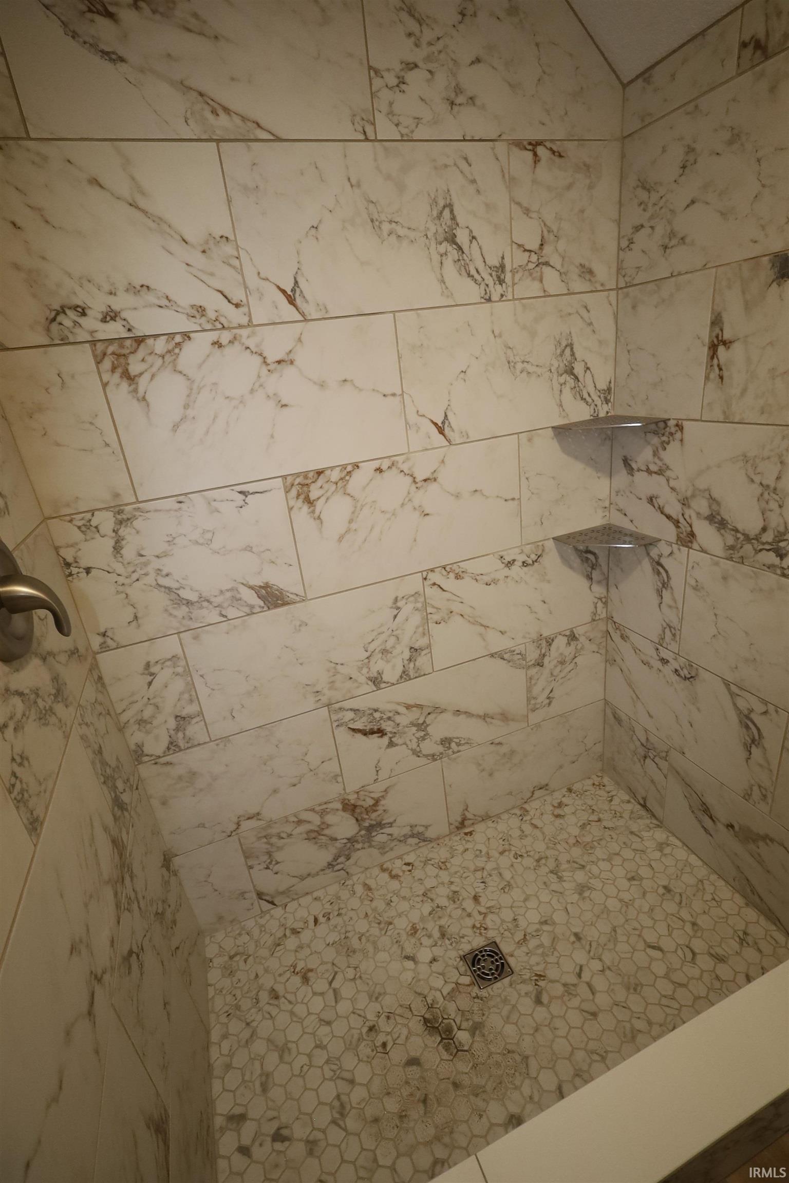 739 West 4th Street Fort Wayne, IN 46808 - Photo 8 of 34