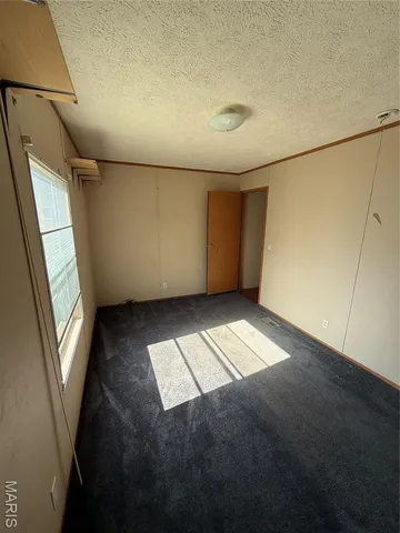 $49,900 | 645 Lakeview Drive, Shipman, IL 62685