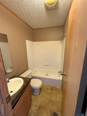 $49,900 | 645 Lakeview Drive, Shipman, IL 62685