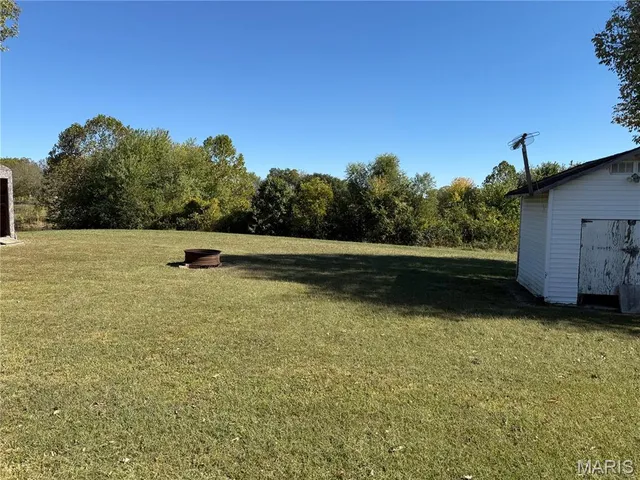 $49,900 | 645 Lakeview Drive, Shipman, IL 62685