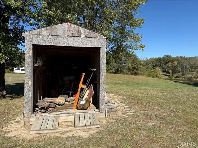 $49,900 | 645 Lakeview Drive, Shipman, IL 62685