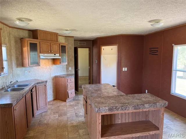 $49,900 | 645 Lakeview Drive, Shipman, IL 62685