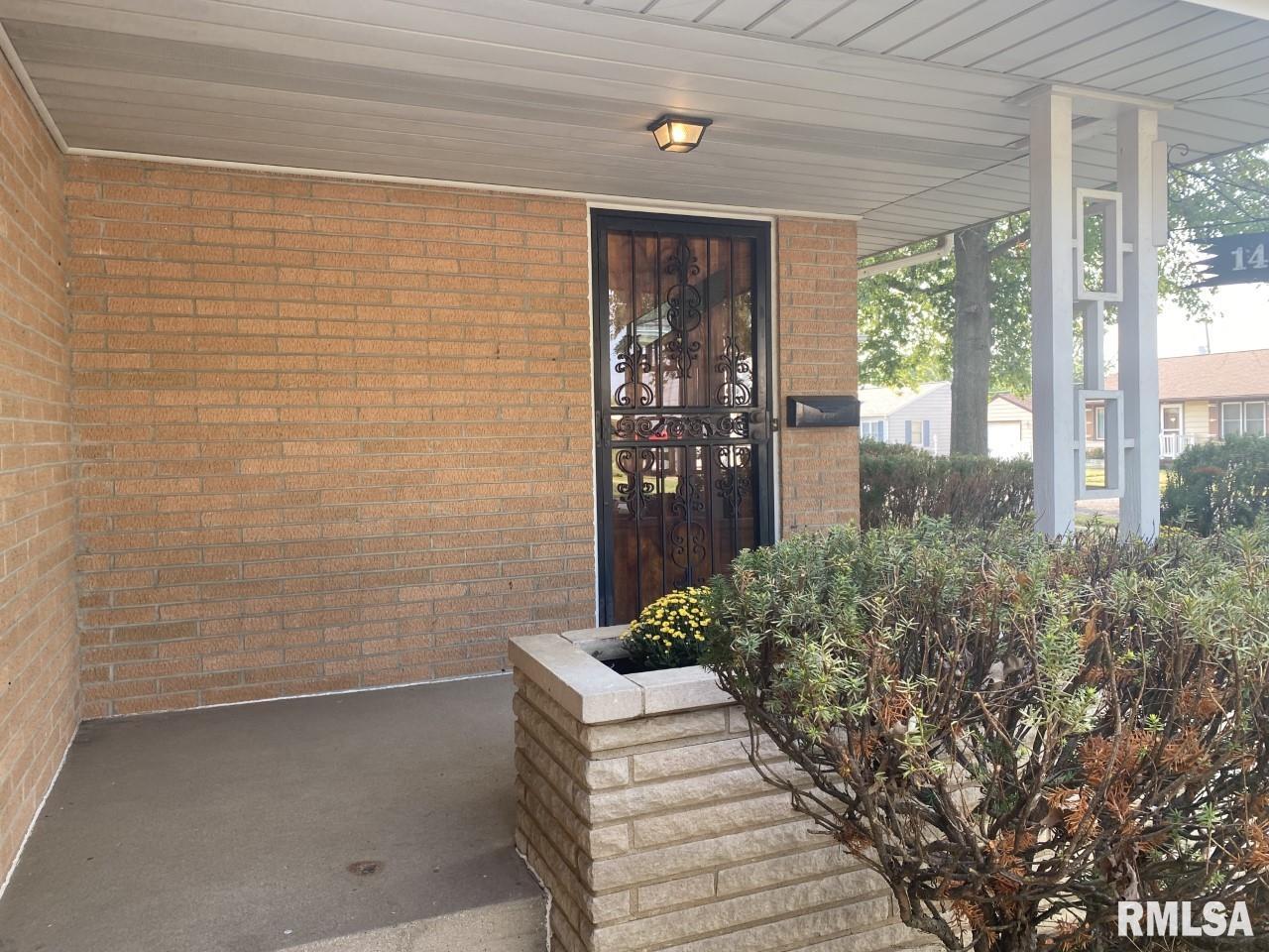 1411 Anna Road Pekin, IL 61554 - Photo 4 of 47 Gallery Image 4