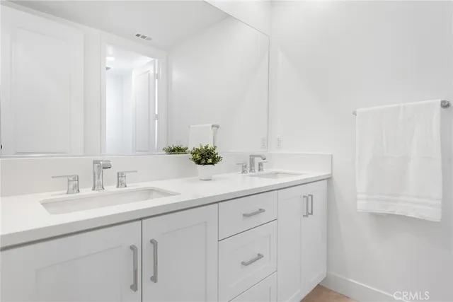 $1,880,000 | 408 Treble, Irvine, CA 92618