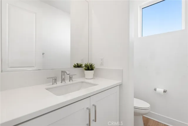 $1,880,000 | 408 Treble, Irvine, CA 92618