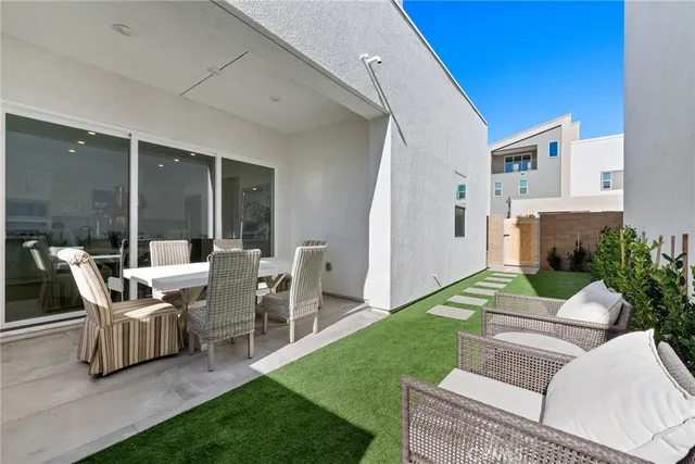 $1,880,000 | 408 Treble, Irvine, CA 92618