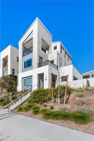 $1,880,000 | 408 Treble, Irvine, CA 92618