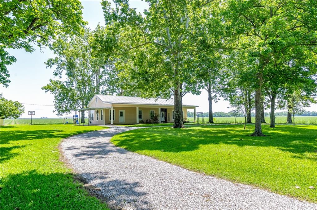 399 Bayou Road Lecompte, LA 71346 - Photo 2 of 24