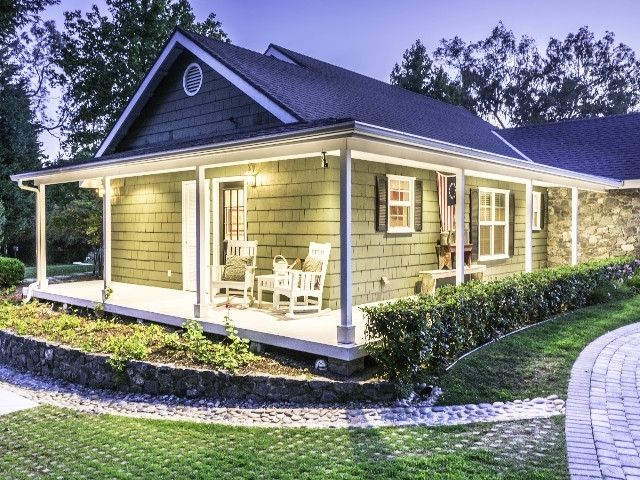 4711 Sun Valley Road Del Mar, CA 92014 - Photo 22 of 25 side patio